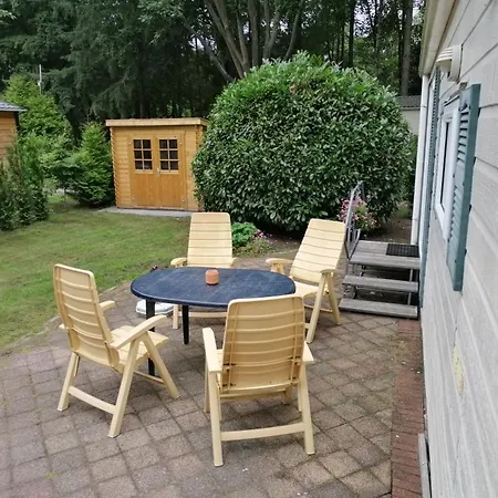 Chalet 4-6 Personen Epe F15 Van Alle Gemakken Voorzien Max Aantal Volwassen Personen Bedraagt 4 Exterior photo