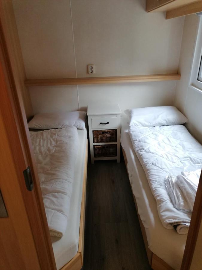 Chalet 4-6 Personen F15 Alle Gemakken Voorzien Max Aantal Volwassen Personen Bedraagt 4 *