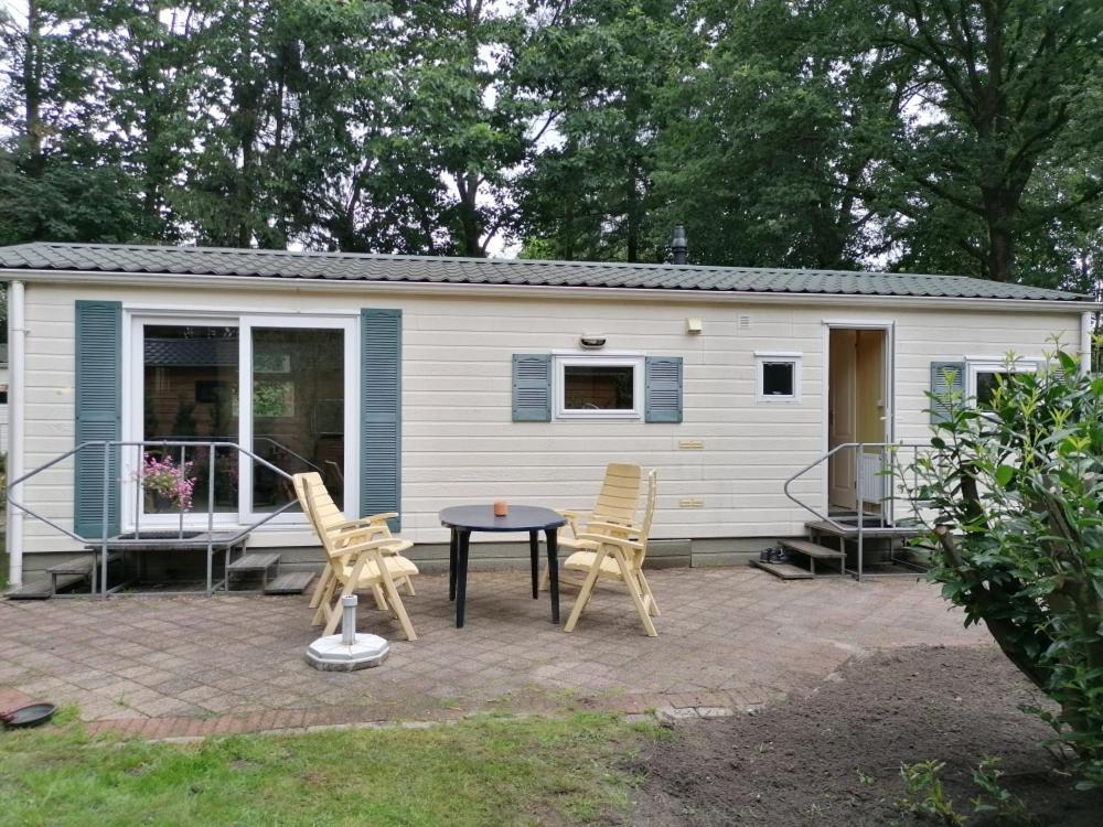 Chalet 4-6 Personen F15 Alle Gemakken Voorzien Max Aantal Volwassen Personen Bedraagt 4